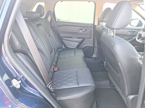 Certified 2024 Nissan Rogue Platinum w/ Platinum Premium Package FWD image 22