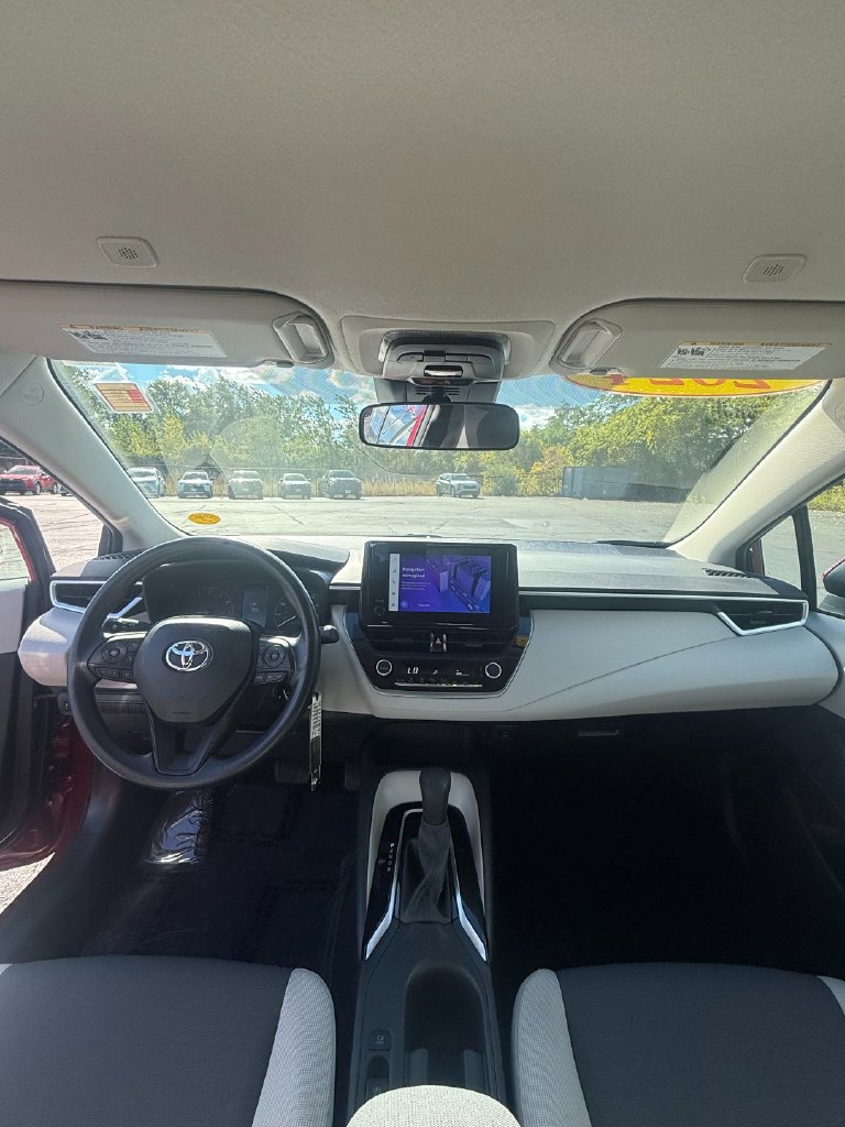 Used 2024 Toyota Corolla LE FWD image 23