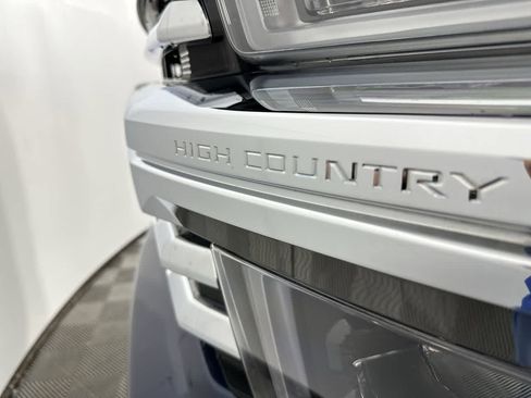 Used 2021 Chevrolet Silverado 2500 High Country w/ Z71 Off-Road Package AWD/4WD image 23