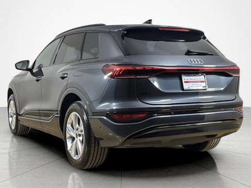 Used 2025 Audi Q6 e-tron Premium w/ Convenience Package RWD image 3