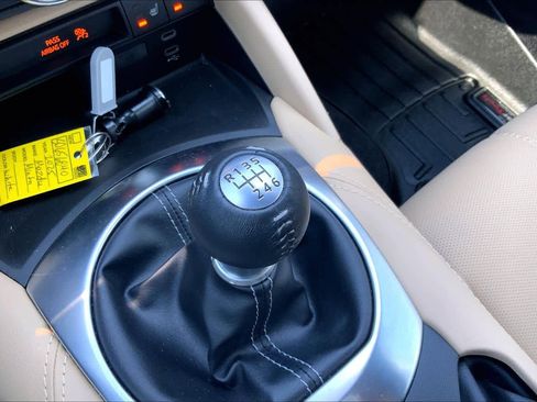 Used 2025 MAZDA MX-5 Miata RF Grand Touring RWD image 13