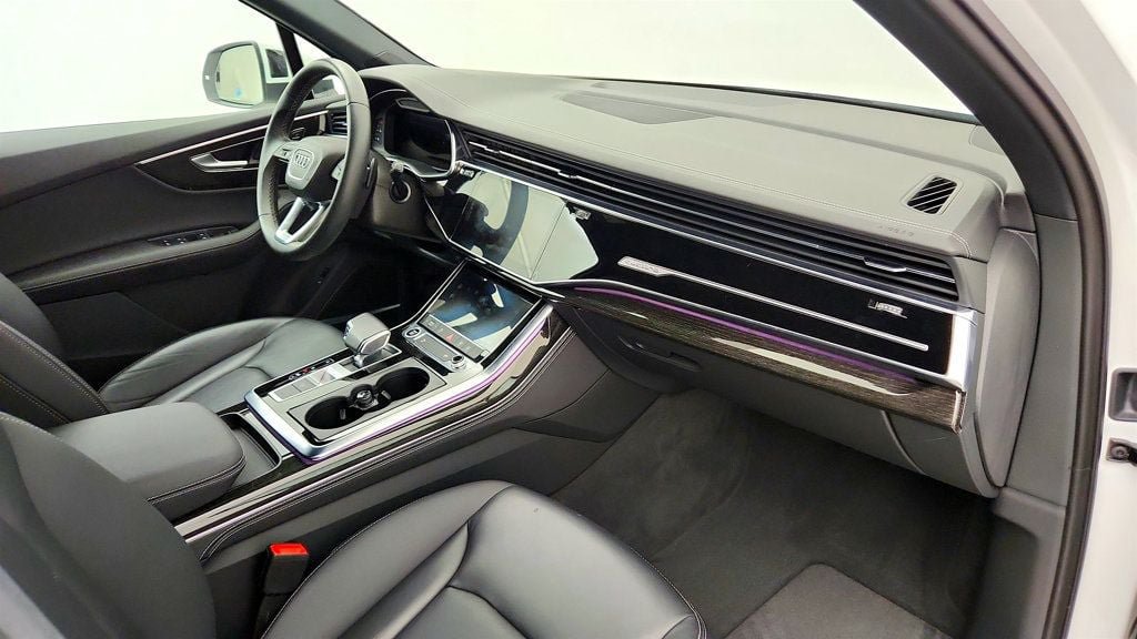 Used 2025 Audi Q7 3.0T Premium Plus AWD/4WD image 24