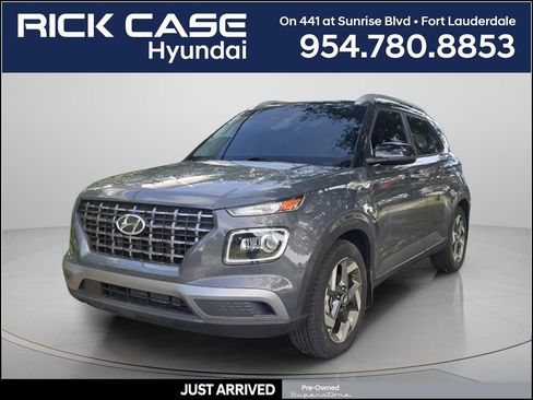 Used 2024 Hyundai Venue Limited FWD image 1