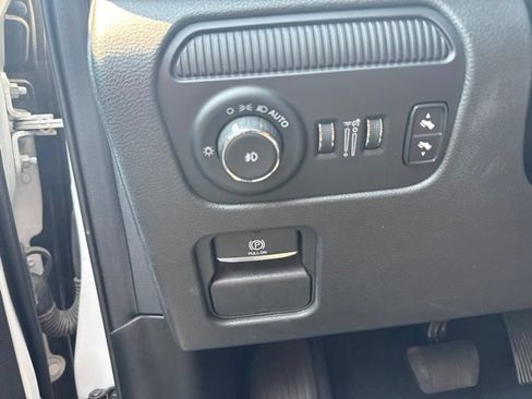 Used 2024 Jeep Wagoneer Series II w/ Flexible Seating Group AWD/4WD image 19