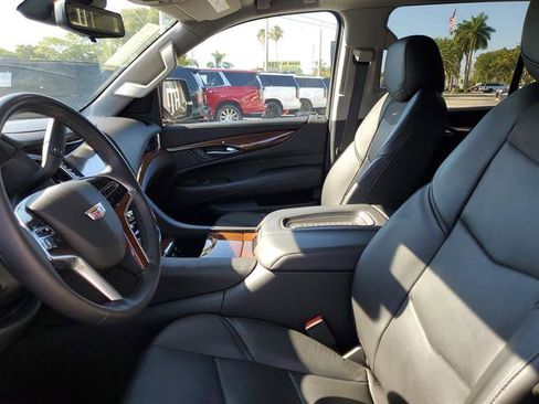 Used 2020 Cadillac Escalade Premium Luxury AWD/4WD image 41