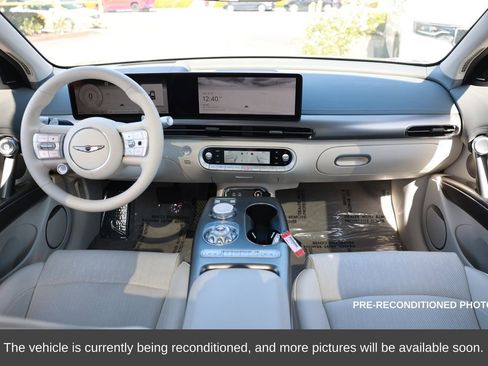 Used 2025 Genesis GV60 Advanced image 24