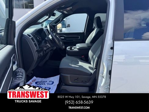Used 2024 RAM 3500 Big Horn image 11