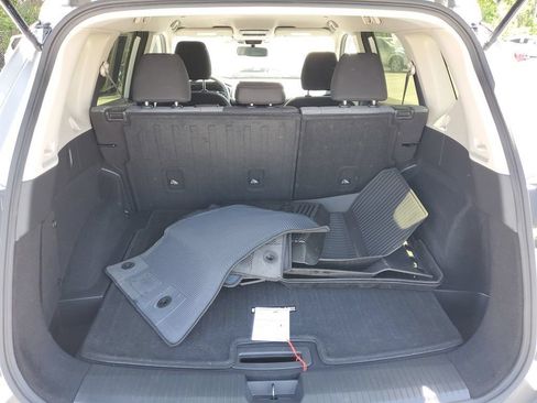 Used 2023 Nissan Rogue SV AWD/4WD image 8