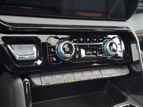 New 2026 GMC Sierra 1500 AT4 w/ AT4 Premium Package image 12