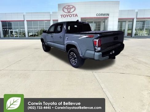 Used 2023 Toyota Tacoma TRD Sport AWD/4WD image 9