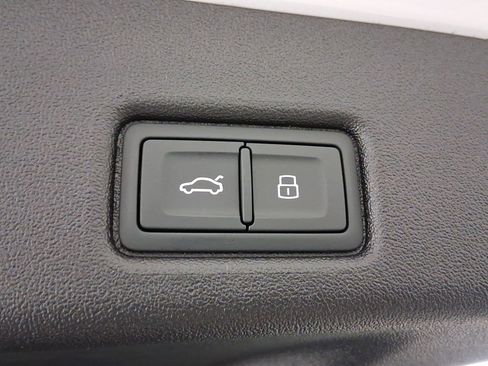 New 2025 Audi Q5 Premium image 29