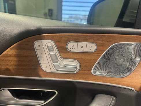 Used 2020 Mercedes-Benz GLS 450 4MATIC image 11