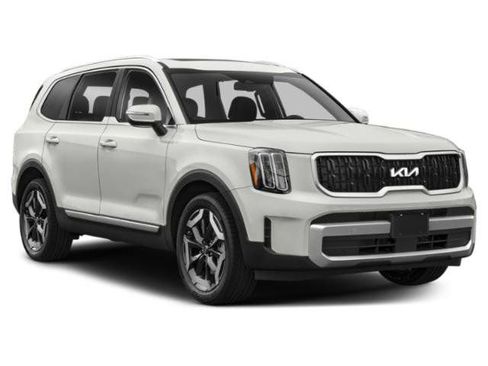 Used 2023 Kia Telluride EX w/ EX Captain's Chair Package image 9