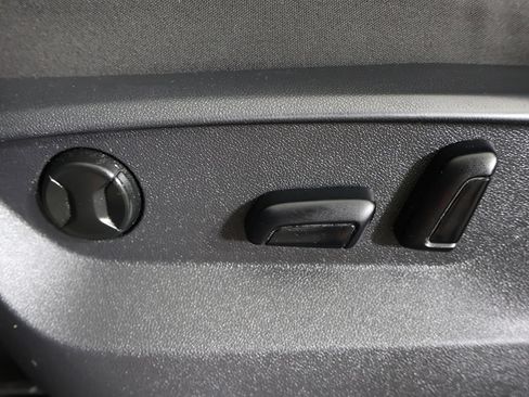Used 2018 Volkswagen Atlas SE AWD/4WD image 35