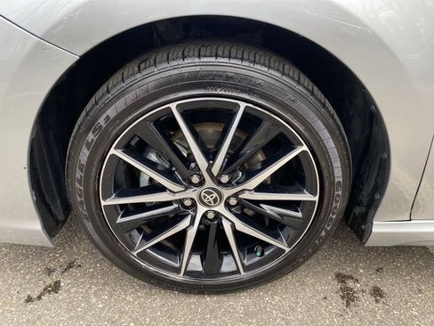 Used 2024 Toyota Camry SE image 15