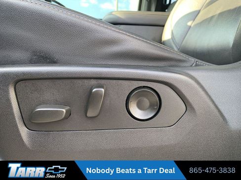 Used 2021 Chevrolet Suburban LT RWD image 14