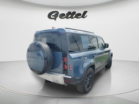 Used 2023 Land Rover Defender 110 S AWD/4WD image 3