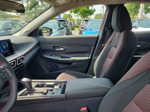 New 2026 Nissan Sentra SR FWD image 17