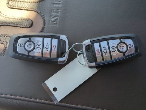 Used 2025 Ford F350 King Ranch w/ Chrome Package image 28