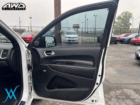 Used 2018 Dodge Durango R/T w/ Technology Group AWD/4WD image 26