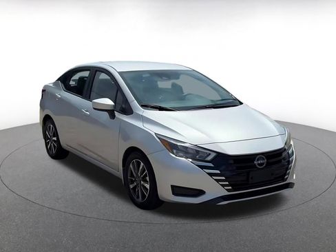 Used 2025 Nissan Versa SV w/ Trunk Package FWD image 3