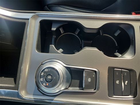 Used 2022 Ford Edge Titanium image 21