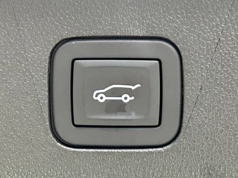 Used 2025 Chevrolet Tahoe RST w/ Comfort Package AWD/4WD image 17