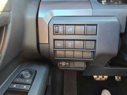 Used 2024 Toyota Tacoma TRD Sport AWD/4WD image 32