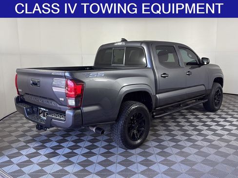 Used 2022 Toyota Tacoma SR AWD/4WD image 5