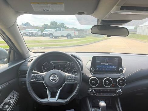 Used 2024 Nissan Sentra SV FWD image 24