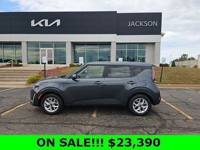New 2025 Kia Soul S