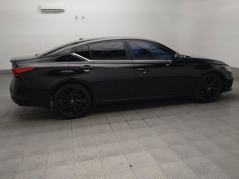 Used 2022 Nissan Altima 2.5 SR w/ Midnight Edition Package FWD image 10
