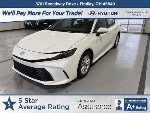 Used 2025 Toyota Camry LE image 1