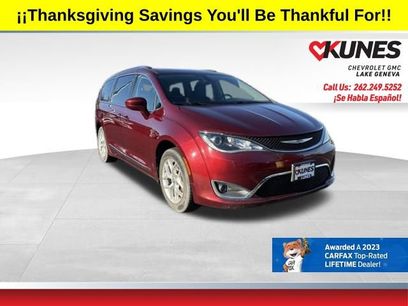 Used 2019 Chrysler Pacifica Touring-L w/ Tire & Wheel Group