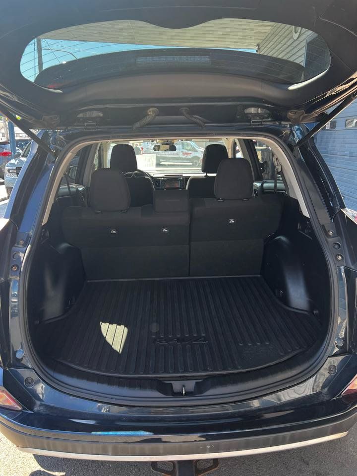 Used 2017 Toyota RAV4 XLE w/ Plus Extra Value Package AWD/4WD image 9