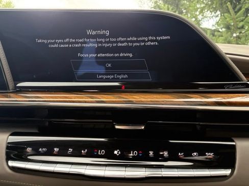 Certified 2024 Cadillac Escalade Sport Platinum w/ LPO, ONYX Package AWD/4WD image 28