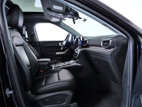 Certified 2023 Ford Explorer XLT w/ Equipment Group 202A image 11