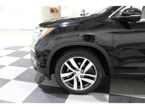 Used 2016 Honda Pilot Touring image 9