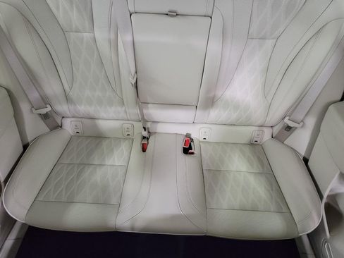 Used 2023 Buick Envision Avenir AWD/4WD image 53