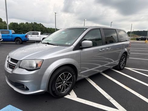 Used 2019 Dodge Grand Caravan GT FWD image 4