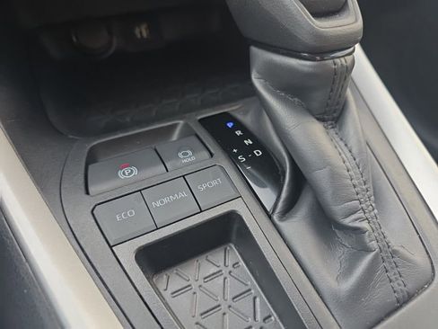 Used 2024 Toyota RAV4 XLE image 26