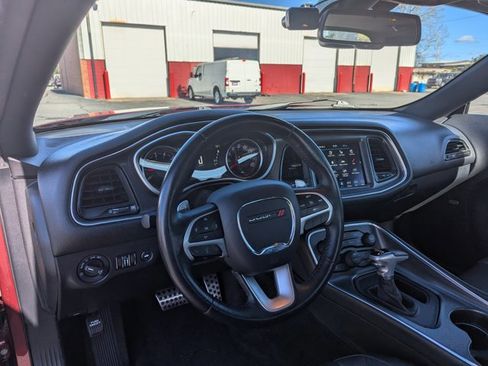 Used 2017 Dodge Challenger GT w/ Driver Convenience Group image 12