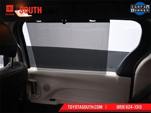 Used 2024 Toyota Sienna Platinum image 36