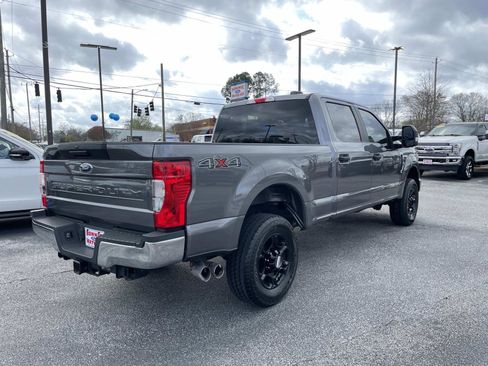 Used 2022 Ford F250 XL w/ Power Equipment Group image 4