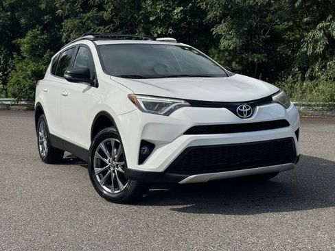 Used 2016 Toyota RAV4 SE AWD/4WD image 1