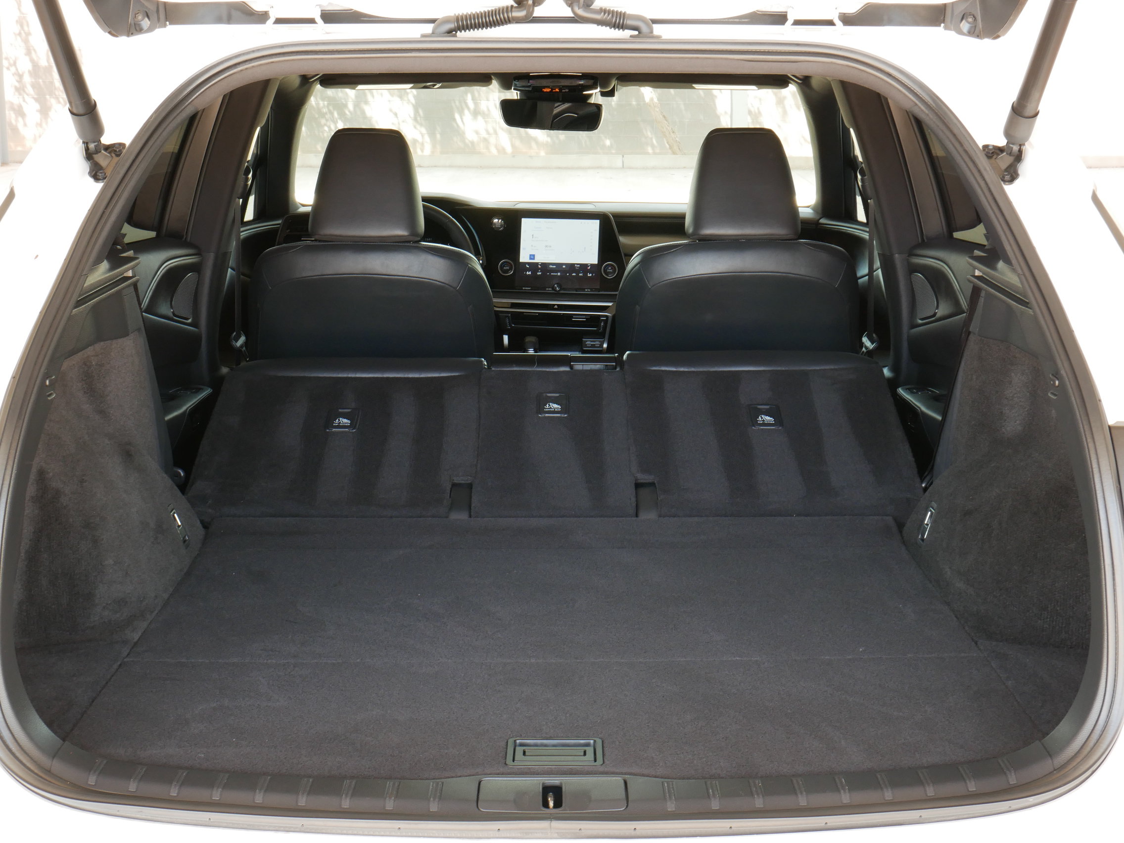 Used 2023 Lexus RX 350 FWD w/ Cold Area Package image 33