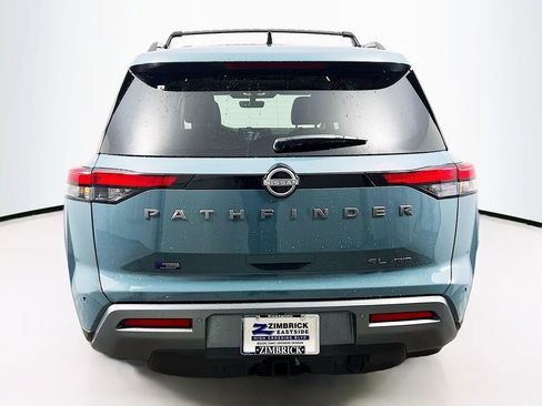 New 2026 Nissan Pathfinder SL image 6