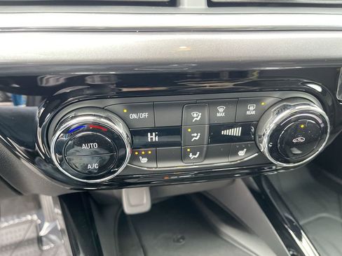 New 2026 Chevrolet Trax ACTIV w/ Sunroof Package image 18