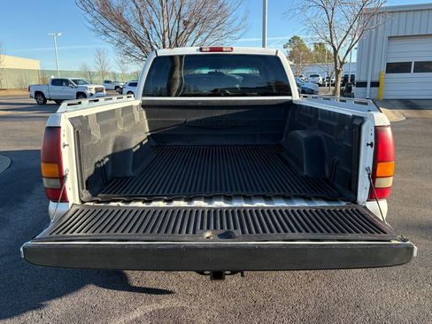 Used 2000 Chevrolet Silverado 1500 LS image 19