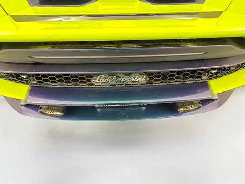 Used 2020 Lamborghini Huracan EVO image 25